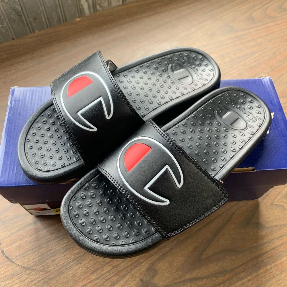 NWT Men’s Champion Athletic Logo Slide Black